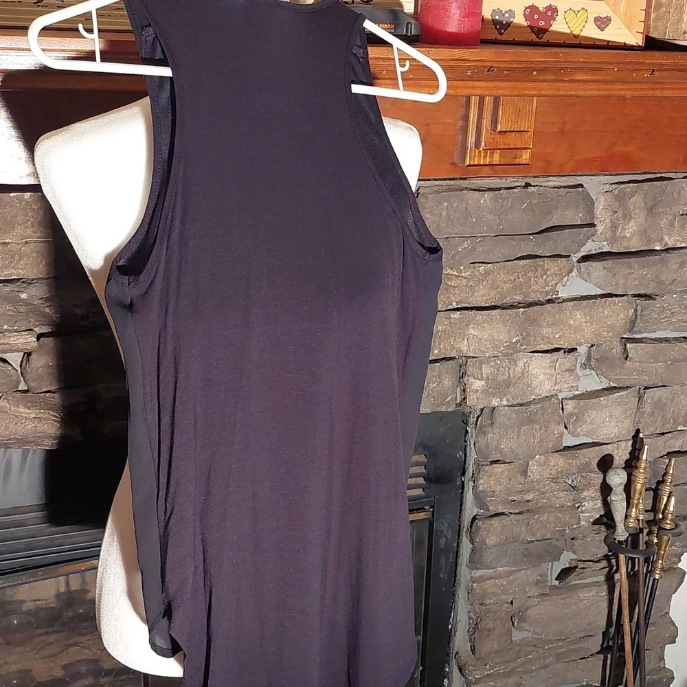 Top - Picture 3 of 3